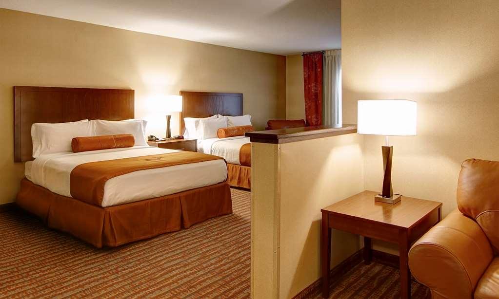Phoenix Inn Suites Олбани Номер фото