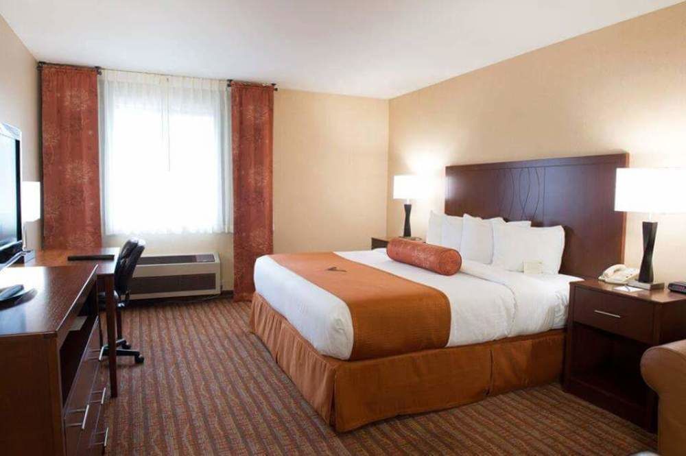 Phoenix Inn Suites Олбани Экстерьер фото