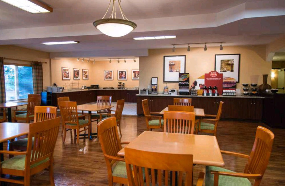 Phoenix Inn Suites Олбани Экстерьер фото